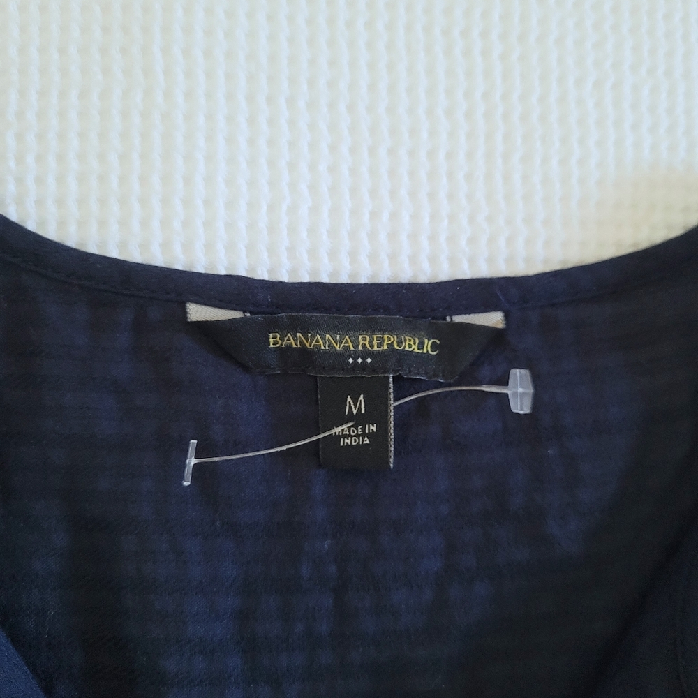 Banana🍌Republic Navy🇺🇲 Blue💙 Sleeveless Top - NWT - Picture 3 of 9